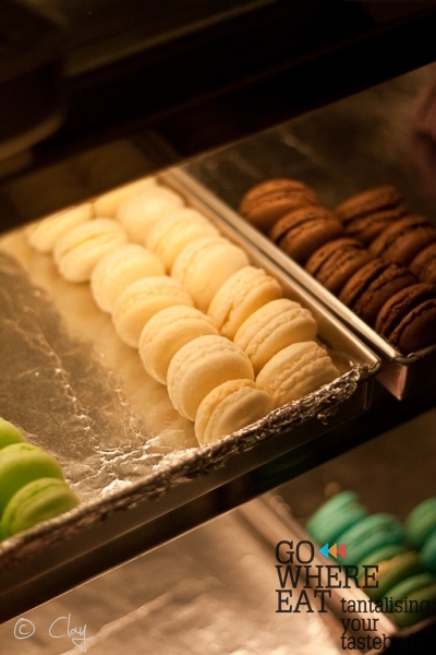 Vanilla macarons Vanilla macarons