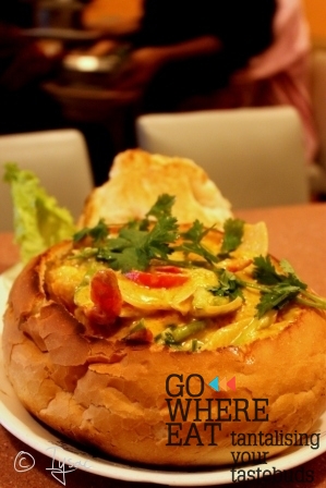 Curry Prawn in Bread Curry Prawn in Bread