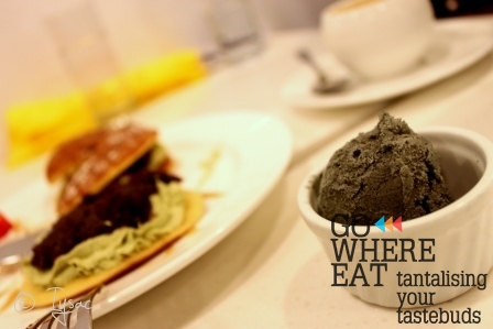 Black seasame ice-cream Black seasame ice-cream