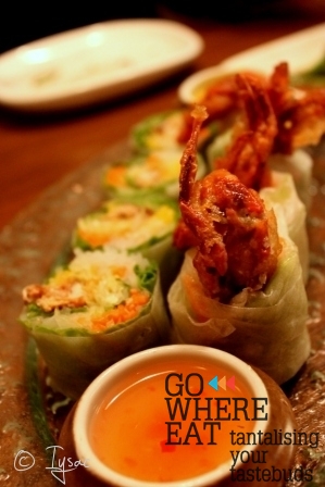 Rice paper rolls with soft shell crabs and mango Rice paper rolls with soft shell crabs and mango