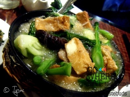 Mixed vegies in hot pot Mixed vegies in hot pot