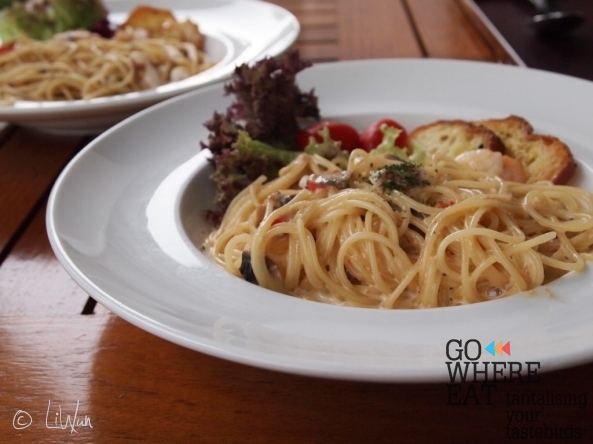 seafood pasta (creamy) seafood pasta (creamy)