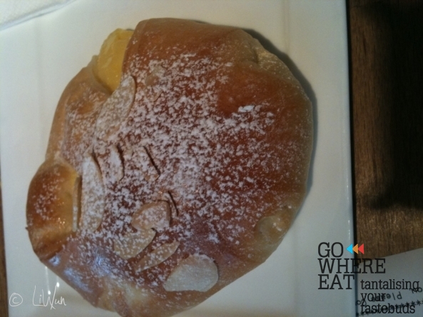 custard bun custard bun